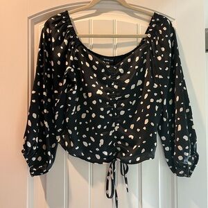 Sugarlips Black and White Ruched Crop Blouse
